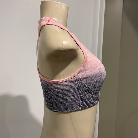 Gymshark// pink and grey ombré sports bra small - Picture 5 of 6